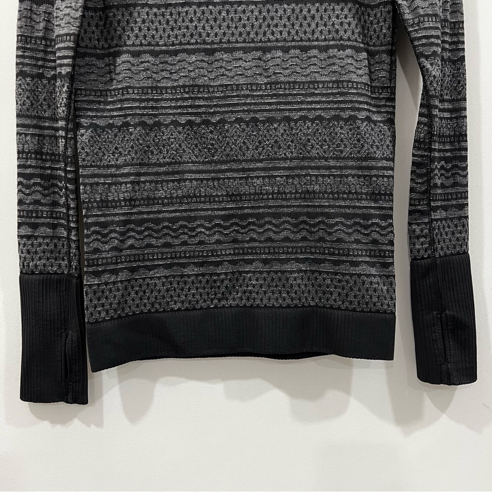 Lululemon Rest Less Pullover size 6 Black/ White (Third Release) Long Sleeve - Picture 9 of 13